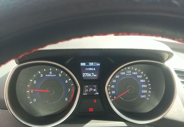 现代朗动 2015款 1.6L 自动 GLX领先型 (国Ⅳ) 