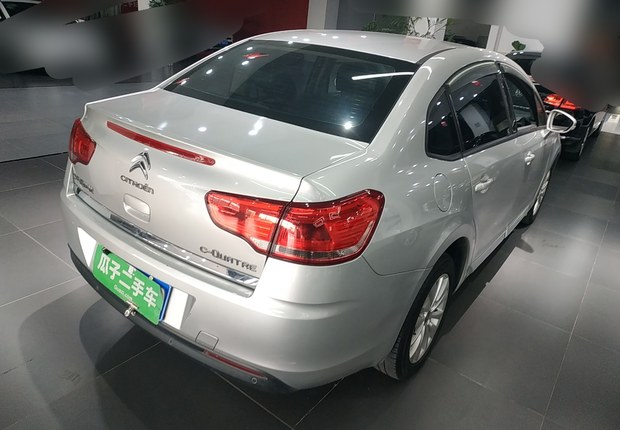 雪铁龙世嘉 2013款 1.6L 手动 4门5座三厢车 品尚型 (国Ⅳ) 