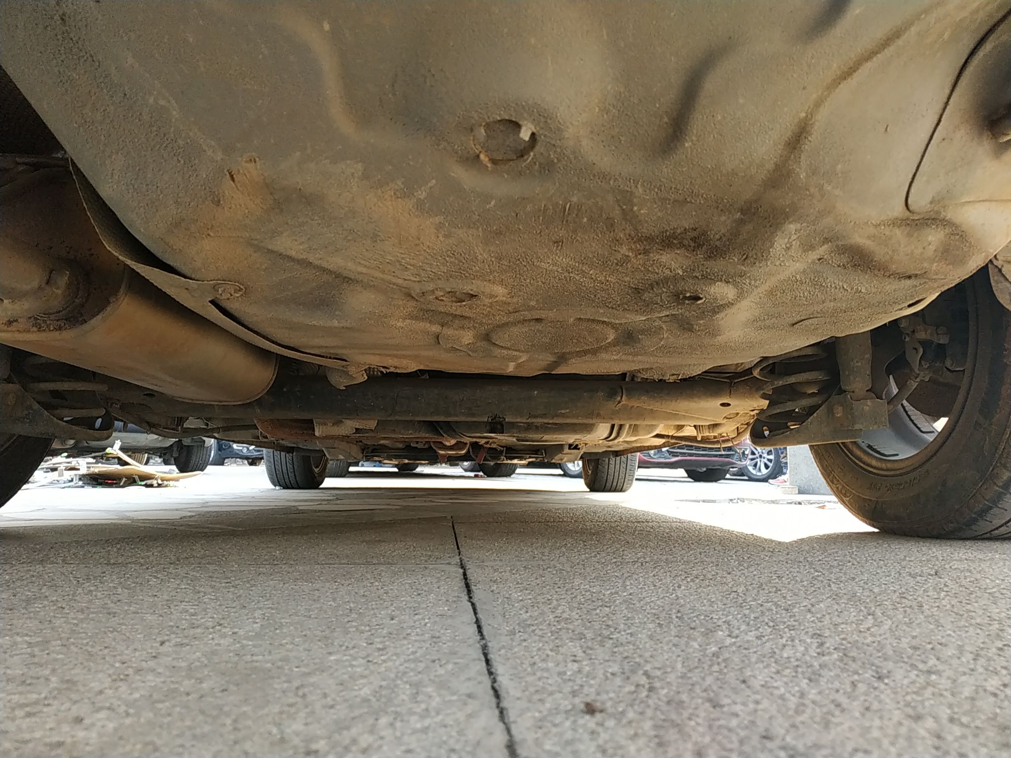 中华h330 2013款 1.5l 自动豪华型