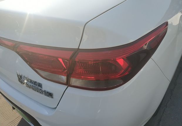 起亚K2 2017款 1.4L 手动 4门5座三厢车 GLS (国Ⅴ) 