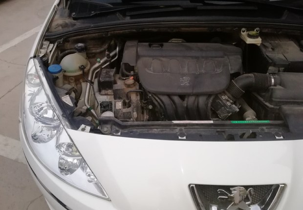 标致408 2011款 2.0L 手动 豪华型 (国Ⅳ) 