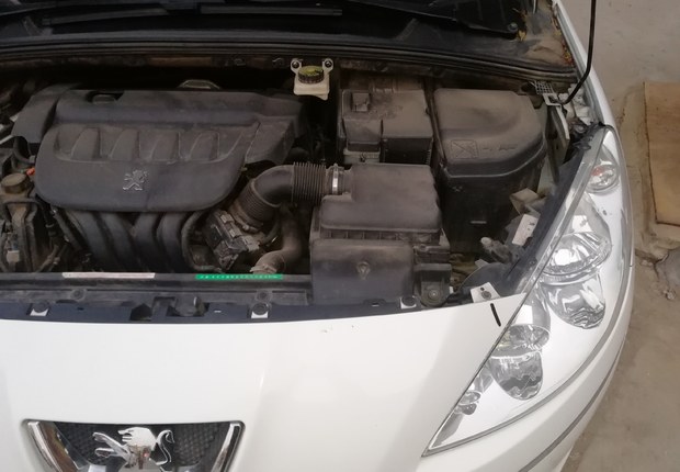 标致408 2011款 2.0L 手动 豪华型 (国Ⅳ) 