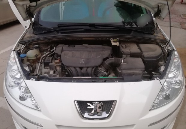 标致408 2011款 2.0L 手动 豪华型 (国Ⅳ) 