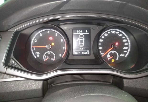 大众帕萨特 2016款 1.8T 自动 汽油 330TSI尊荣版 (国Ⅴ) 