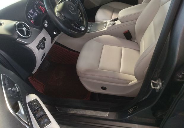 奔驰B级 B200 [进口] 2015款 1.6T 自动 汽油 时尚型 