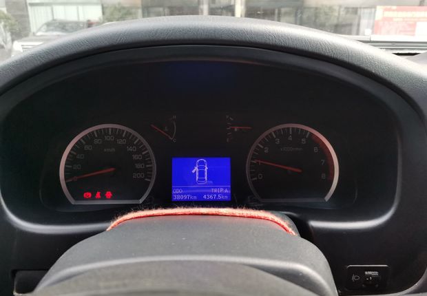日产锐骐皮卡 2015款 2.4L 手动 汽油 精英版标准型 (国Ⅳ) 
