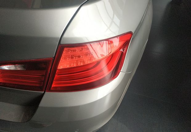 宝马5系 528Li 2011款 3.0L 自动 汽油 领先型 (国Ⅳ) 