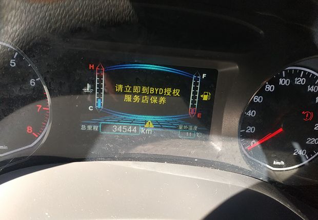 比亚迪速锐 2015款 1.5L 手动 豪华型 (国Ⅴ) 