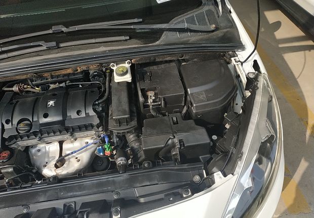 标致308 2012款 1.6L 手动 优尚型 (国Ⅳ) 