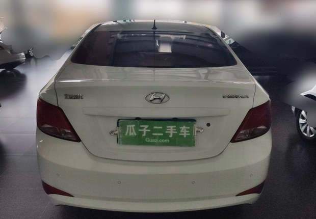 现代瑞纳 2014款 1.4L 手动 4门5座三厢车 智能型GLS (国Ⅳ) 