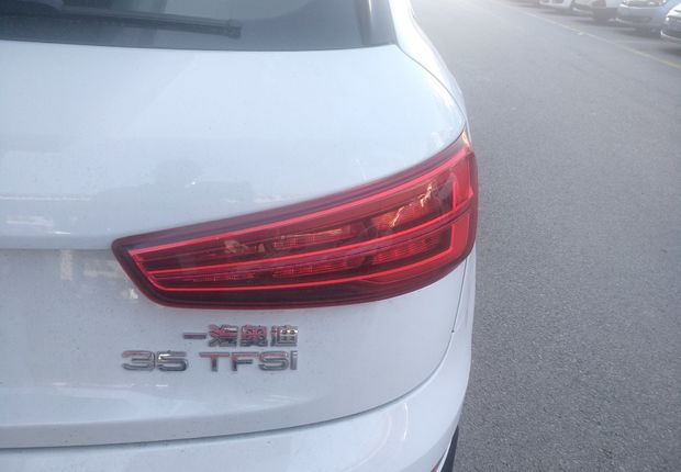 奥迪Q3 30TFSI 2016款 1.4T 自动 前驱 舒享型 (国Ⅴ) 