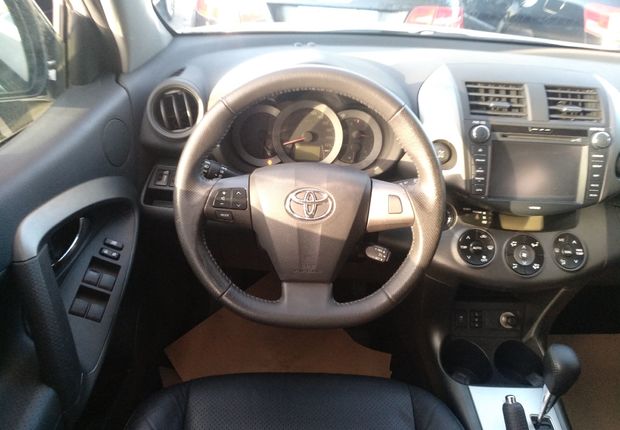 丰田RAV4 2013款 2.4L 自动 四驱 特享尊崇版 (国Ⅳ) 