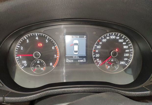 大众帕萨特 2014款 1.8T 自动 汽油 至尊版 (国Ⅳ) 