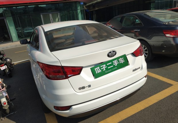 奔腾B50 2016款 1.6L 自动 豪华型 (国Ⅴ) 