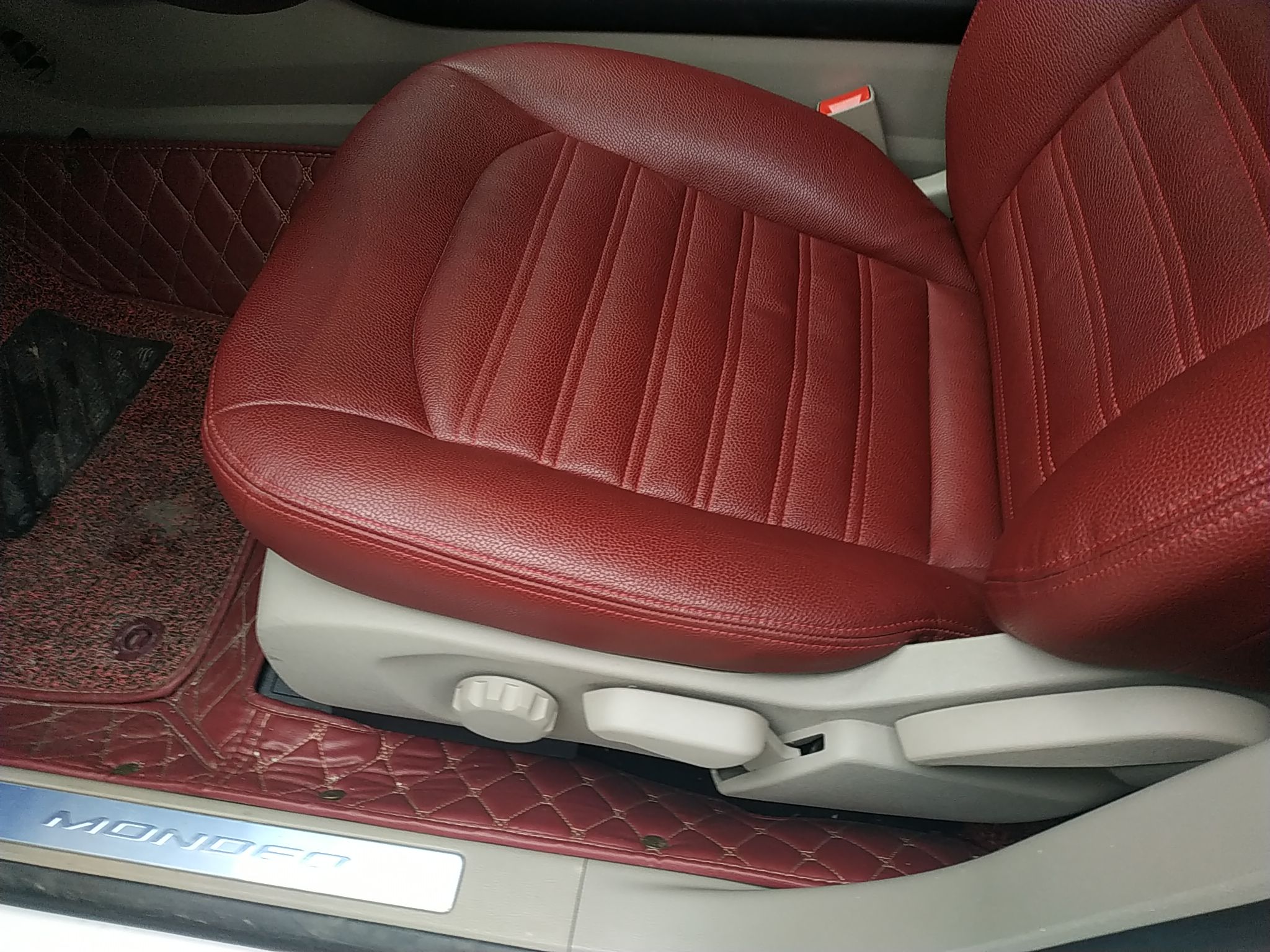 福特蒙迪欧 2017款 1.5T 自动 EcoBoost180舒适型 (国Ⅴ) 