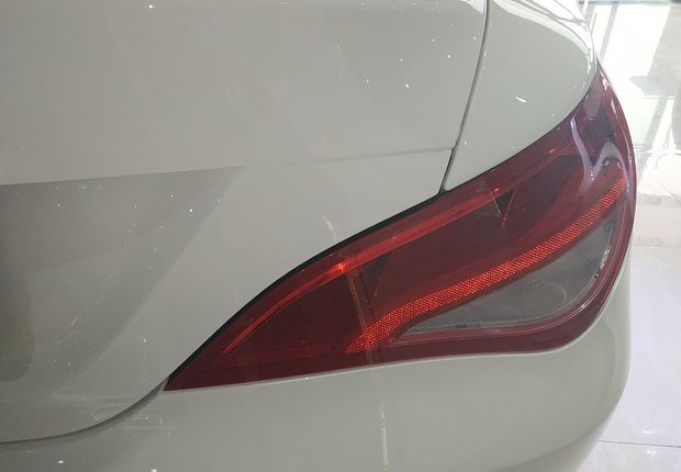 奔驰CLA级 CLA200 [进口] 2017款 1.6T 自动 汽油 动感型改款 