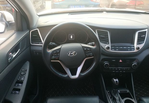 现代途胜 2015款 1.6T 自动 前驱 智能型 (国Ⅴ) 