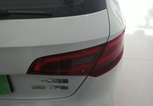 奥迪A3 35TFSI 2016款 1.4T 自动 汽油 领英型Sportback (国Ⅴ) 