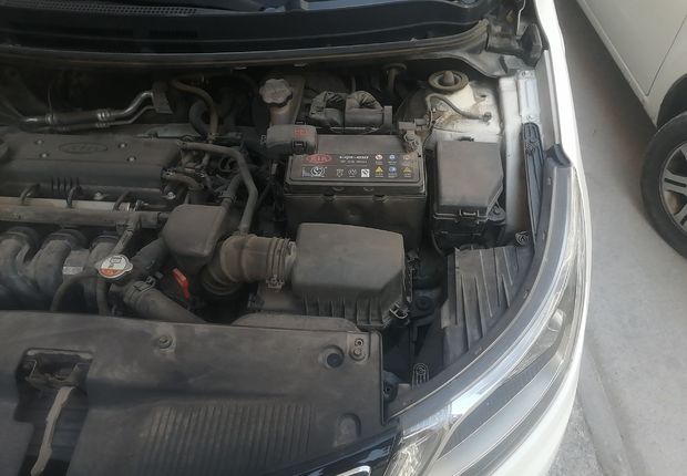 起亚K2 2012款 1.6L 自动 4门5座三厢车 Premium (国Ⅳ) 