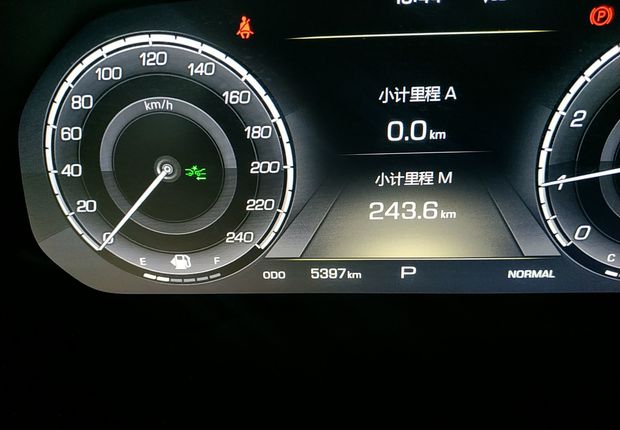 魏牌VV5 2017款 2.0T 自动 前驱 旗舰型 (国Ⅴ) 