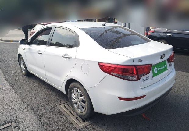 起亚K2 2015款 1.4L 手动 4门5座三厢车 GLS (国Ⅳ) 