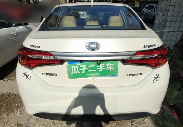 丰田雷凌 双擎 2016款 1.8L 自动 G-S精英天窗版 (国Ⅴ) 