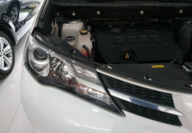 丰田RAV4 2013款 2.0L 自动 四驱 新锐型 (国Ⅳ) 