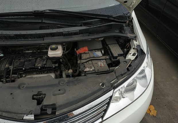 比亚迪M6 2013款 2.0L 手动 7座 舒适型 