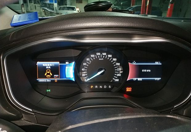 福特蒙迪欧 2017款 2.0T 自动 EcoBoost200豪华型 (国Ⅴ) 
