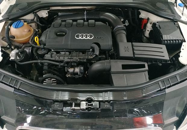 奥迪TT 45 [进口] Coupe 2013款 2.0T 自动 汽油 