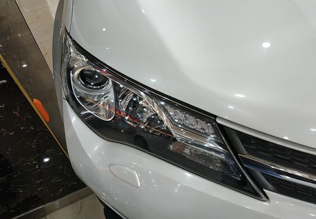 丰田RAV4 2015款 2.5L 自动 四驱 精英版 (国Ⅴ) 