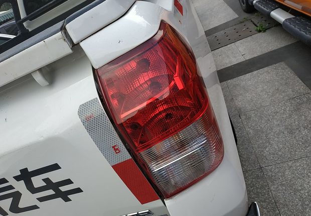 福迪雄狮F22 2017款 1.9T 手动 豪华型加长版双排皮卡 (国Ⅴ) 