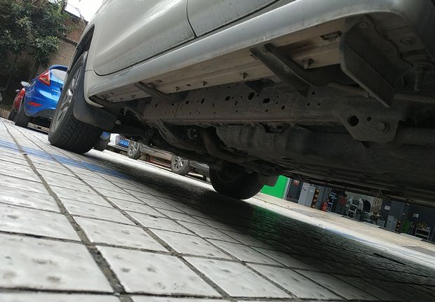 丰田普拉多 2018款 3.5L 自动 四驱 TX-L后挂备胎 (国Ⅴ) 