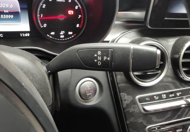 奔驰C级 C200L 2015款 2.0T 自动 运动型 (国Ⅴ) 
