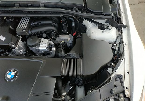 宝马3系 320i 2012款 2.0L 自动 汽油 豪华型 (国Ⅳ) 