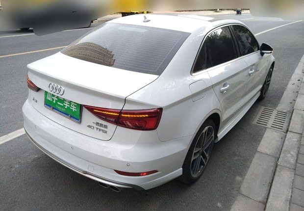 奥迪A3 40TFSI 2018款 2.0T 自动 运动型30周年Limousine (国Ⅴ) 