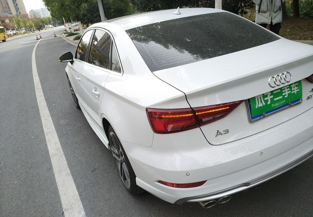 奥迪A3 40TFSI 2018款 2.0T 自动 运动型30周年Limousine (国Ⅴ) 