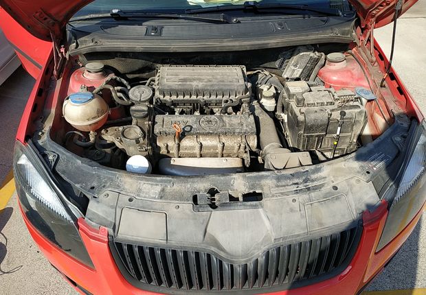 斯柯达晶锐 2011款 1.6L 自动 酷黑版 (国Ⅳ) 