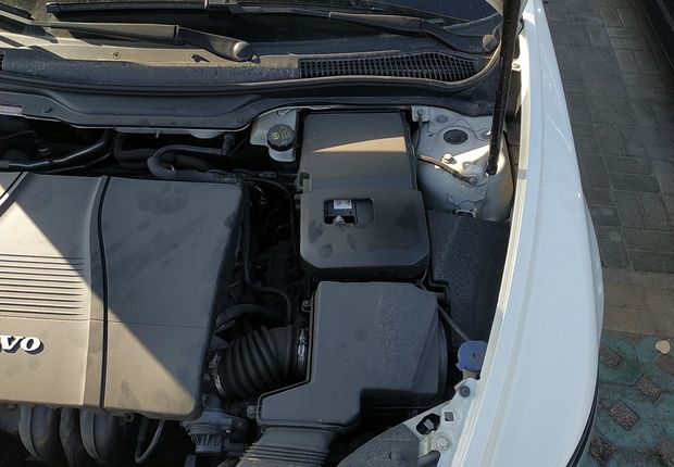 沃尔沃S40 2012款 2.0L 自动 汽油 典雅版 (国Ⅳ) 