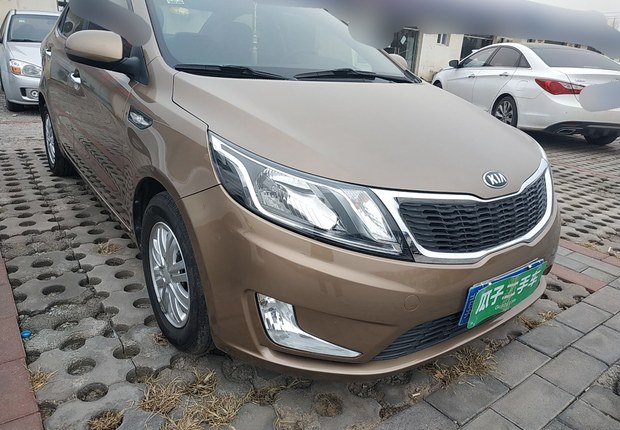 起亚K2 2012款 1.4L 手动 4门5座三厢车 GLS (国Ⅳ) 