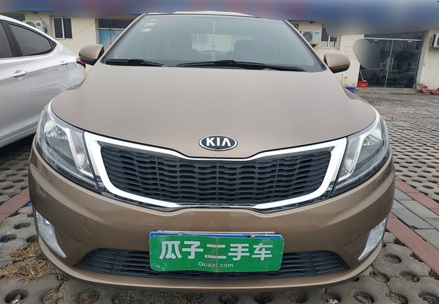 起亚K2 2012款 1.4L 手动 4门5座三厢车 GLS (国Ⅳ) 