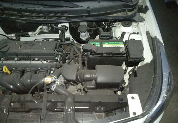 现代瑞纳 2014款 1.4L 手动 4门5座三厢车 智能型GLS (国Ⅳ) 