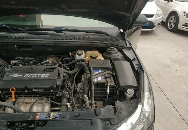 雪佛兰科鲁兹 2013款 1.6L 自动 5门5座两厢车 豪华型 (国Ⅳ) 