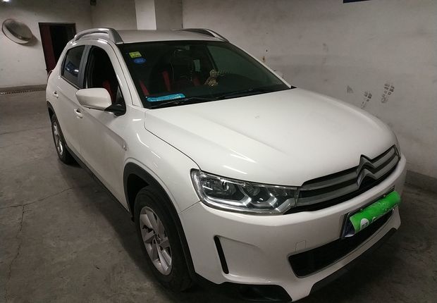 雪铁龙C3-XR 2015款 1.6L 手动 时尚型 (国Ⅴ) 