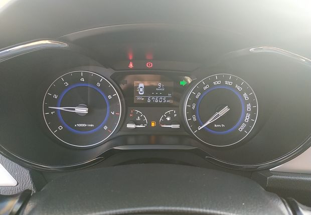 长安悦翔V7 2015款 1.6L 手动 乐享型 (国Ⅳ) 