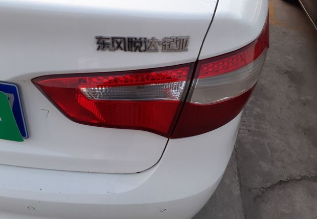 起亚K2 2011款 1.4L 手动 4门5座三厢车 GLS (国Ⅳ) 