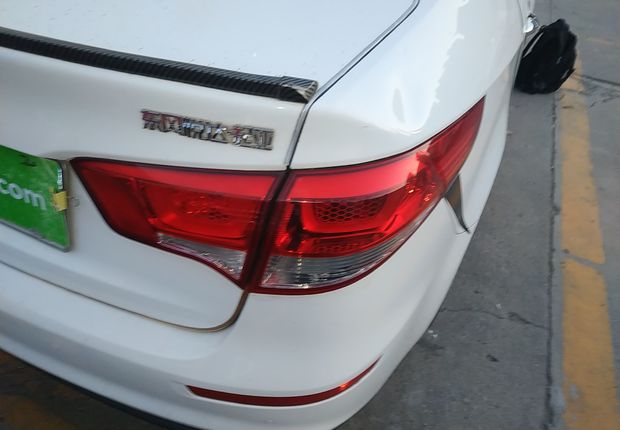 起亚K2 2015款 1.4L 手动 4门5座三厢车 GLS (国Ⅳ) 