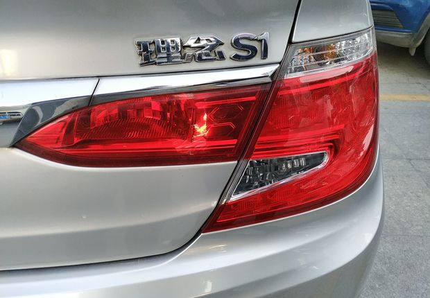 理念S1 2014款 1.3L 自动 舒适版 (国Ⅳ) 