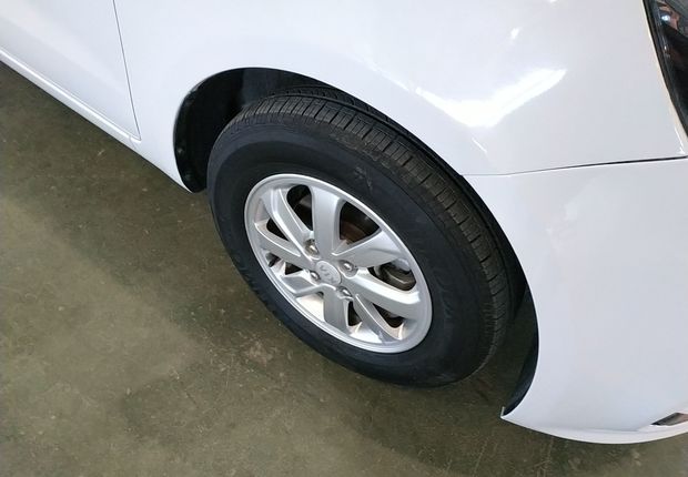 起亚K2 2015款 1.4L 自动 4门5座三厢车 GLS (国Ⅳ) 