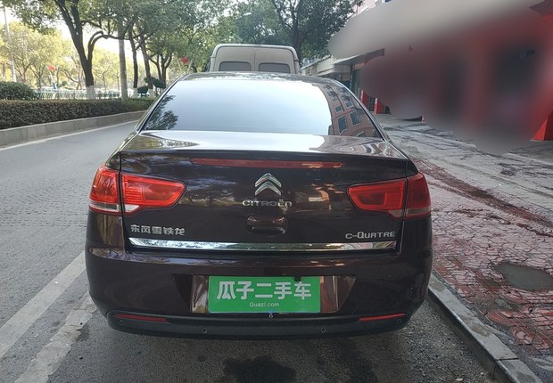 雪铁龙世嘉 2014款 1.6L 手动 4门5座三厢车 品尚型VTS版 (国Ⅴ) 